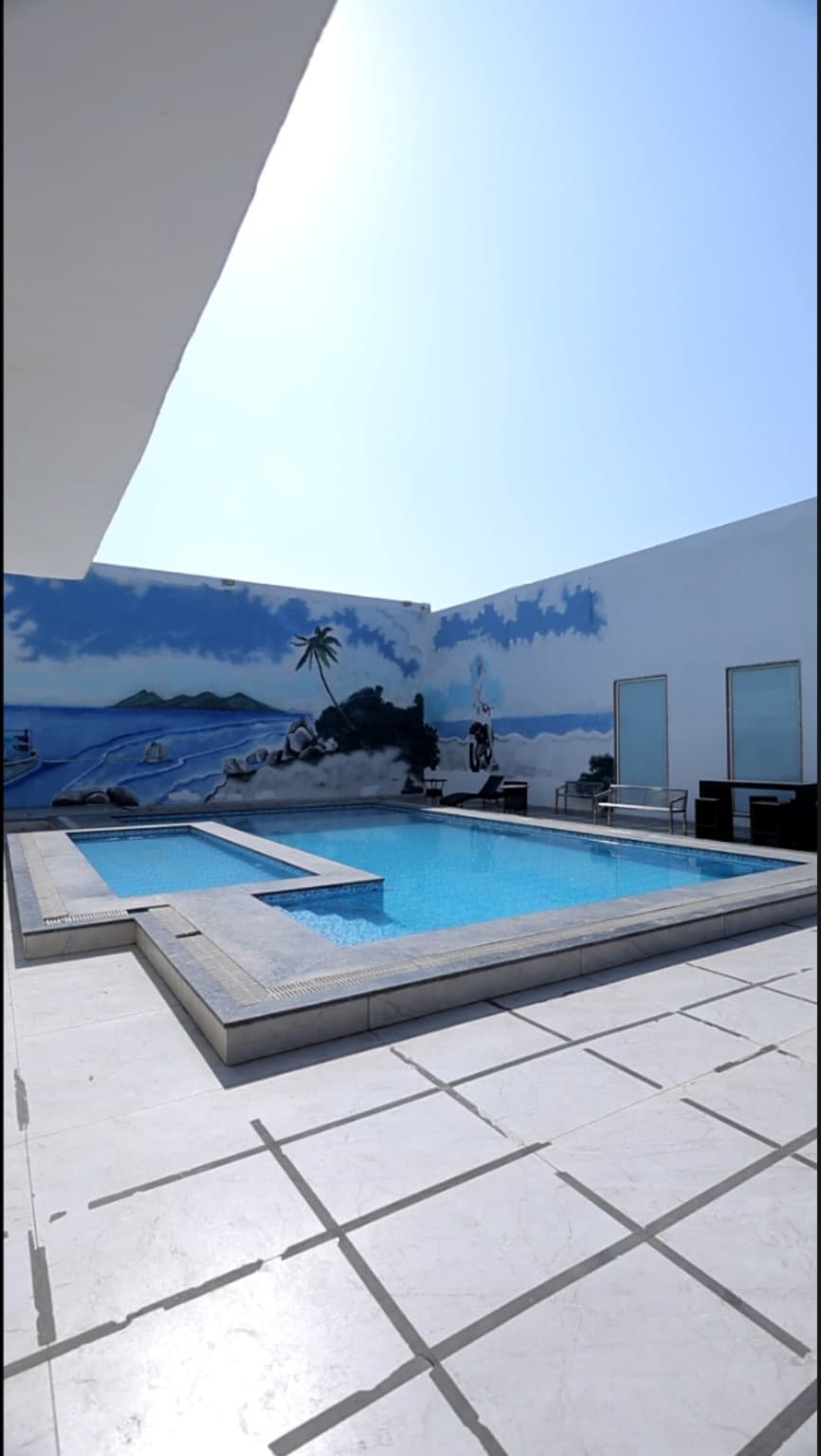 Swimming pool