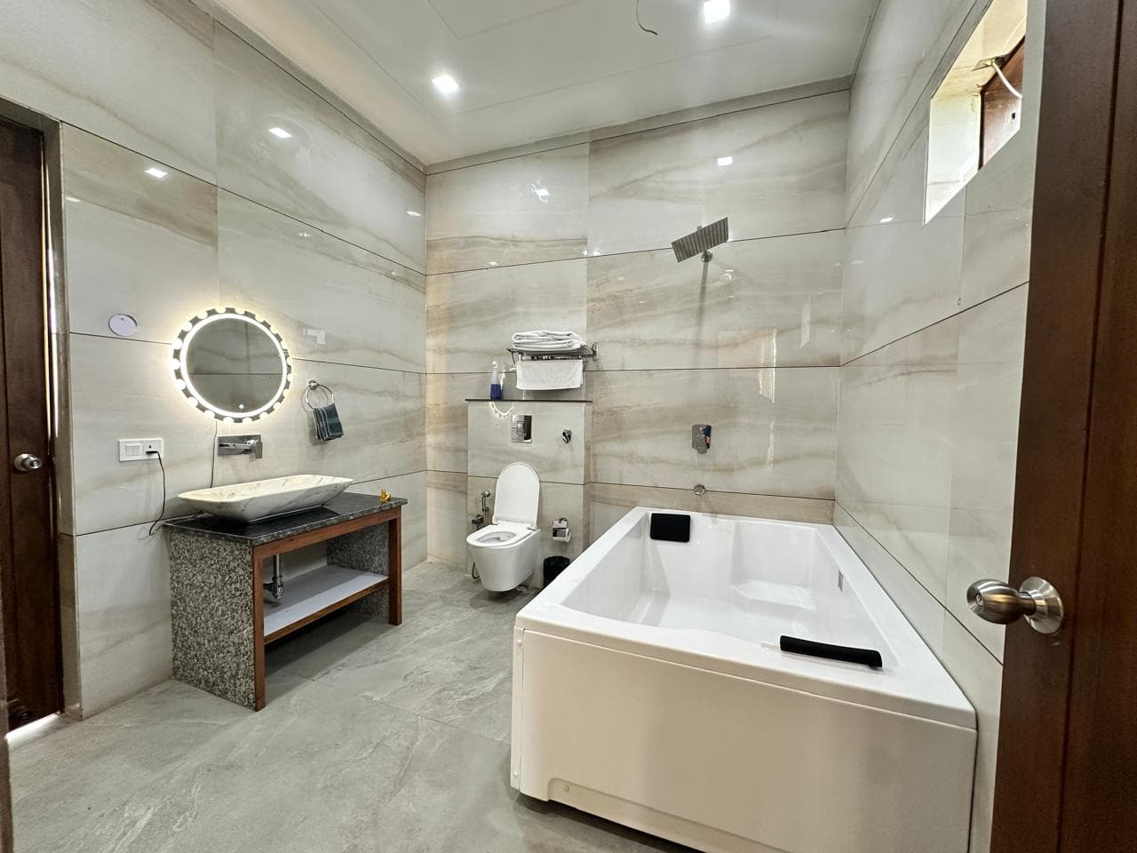 Royal Villa photo 6